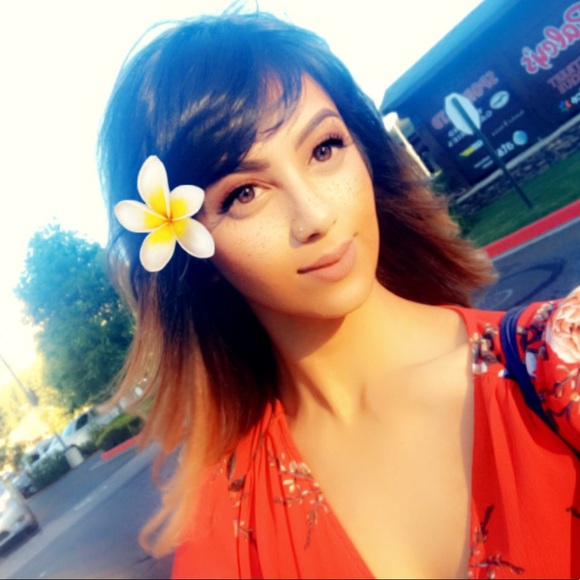 Meet your Posher, Levneet - Picture 2 of 2